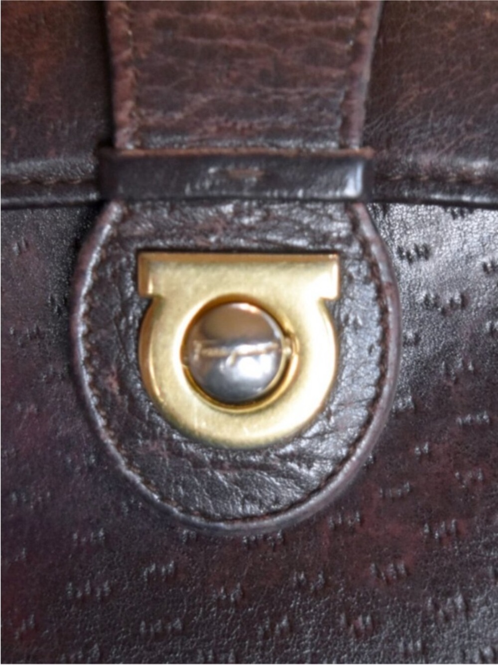 Salvatore Ferragamo Vintage Gancini Brown Leather Long
Bifold Wallet - Picture 11 of 12